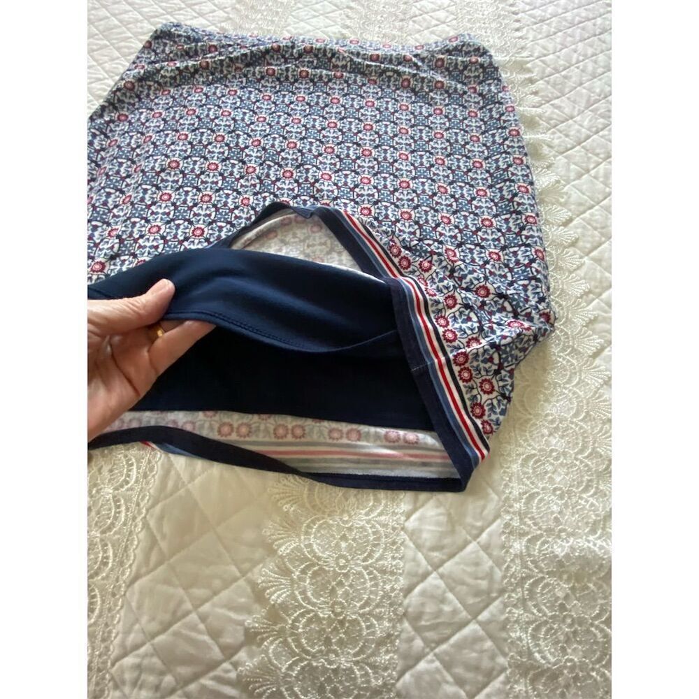 Max Studio Knee Length Skirt Blue, Navy and Red Geometric Print Size Medium - Picture 9 of 12